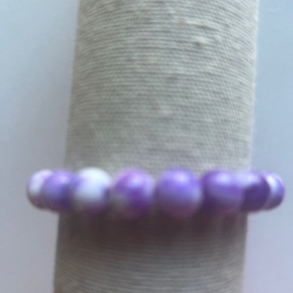 Handmade Bubble Marble Purple and White Bracelet - Picture 3 of 3